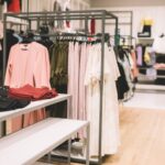 Benefits of clothing display racks in boutique